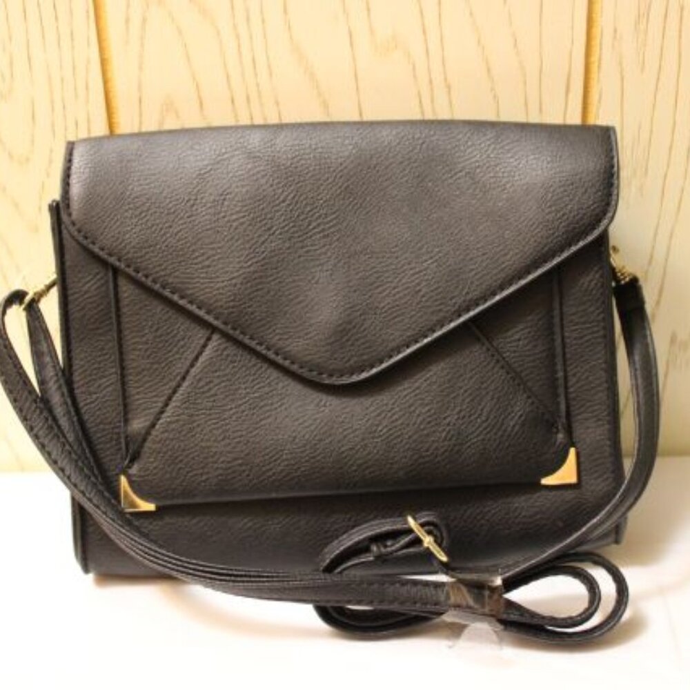 Women's Apt 9 Black Clutch Purse with Strap - New with Tags